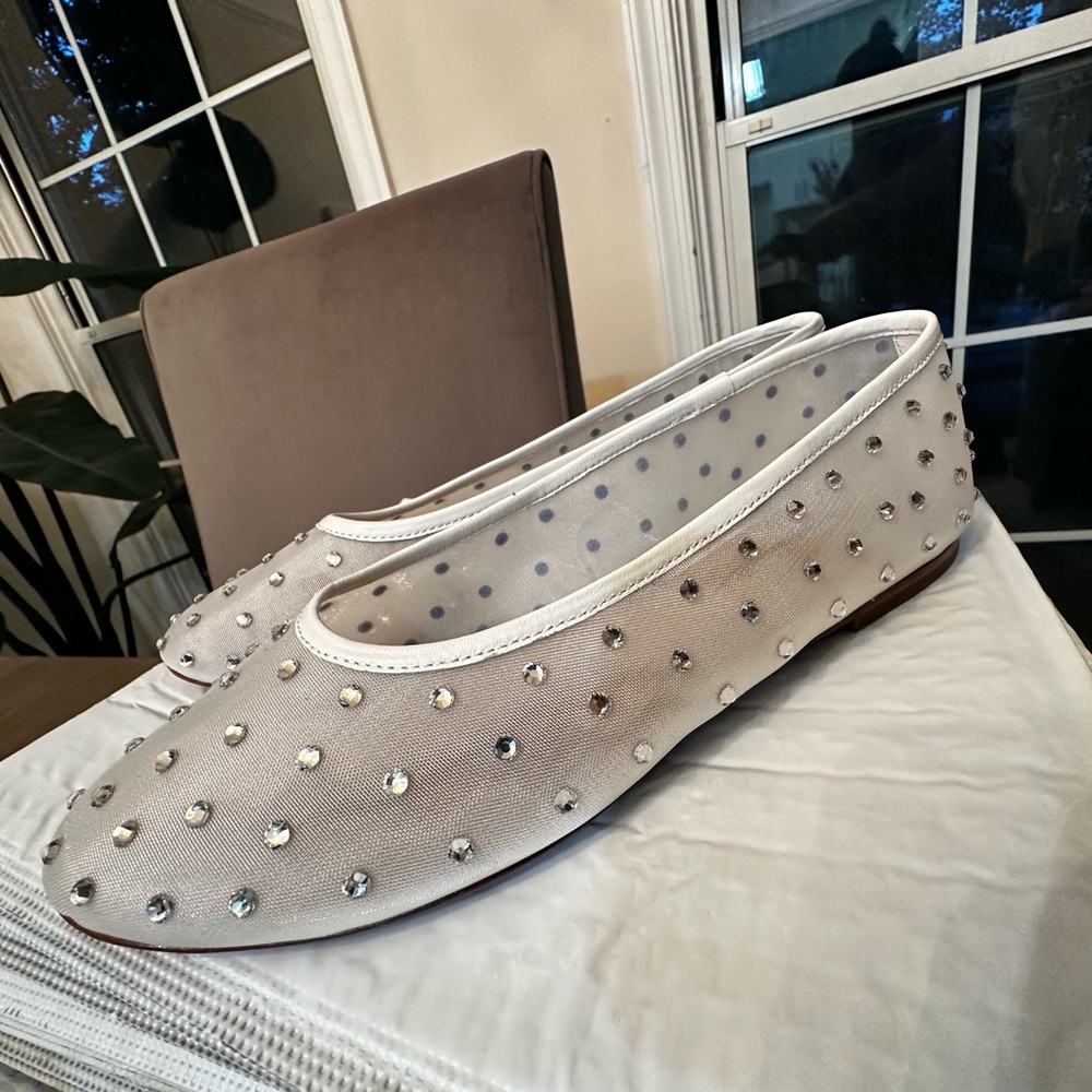 BCBGMaxazria Daven ballerina Flat size 7.